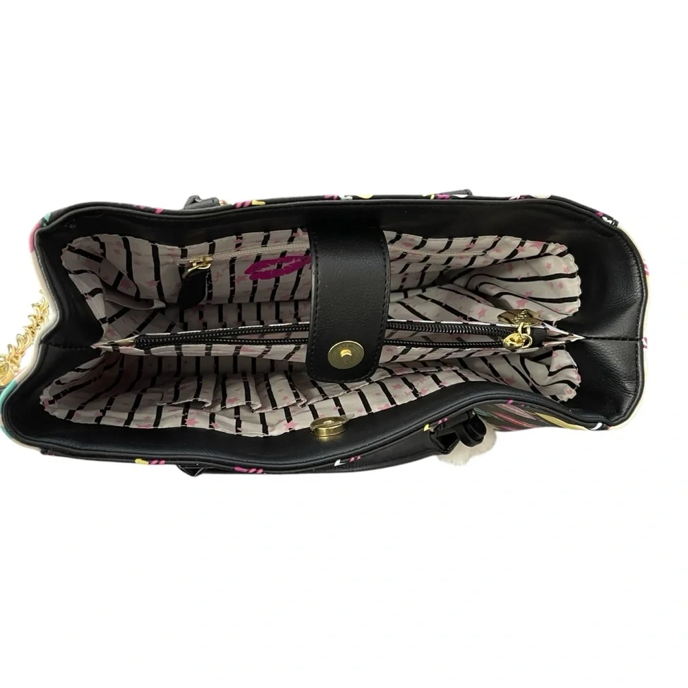 Betsey Johnson Luv Multicolor Bag Lips Kisses Crossbody Purse Cloud/Rainbow Tag - Picture 4 of 16